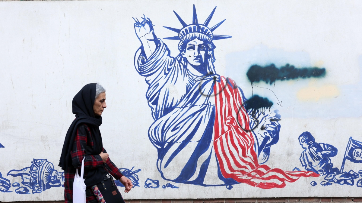 Iran, le ultime notizie in diretta | WaPo: «Immagini satellitari mostrano un rapido aumento degli aerei militari Usa vicino all'Iran». Trump: «Senza accordo sarà un giorno molto brutto per quel Paese»