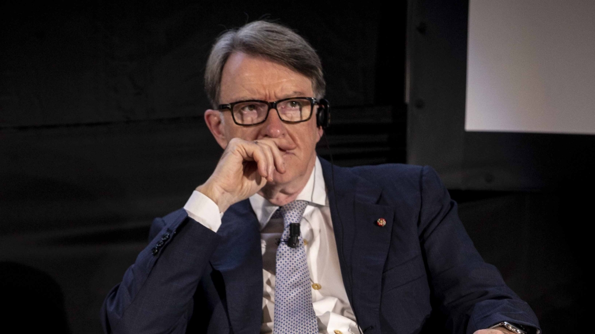 Peter Mandelson, chi è il «Principe delle tenebre» della politica britannica (cacciato ben tre volte): la storia dell'ex ambasciatore arrestato a Londra