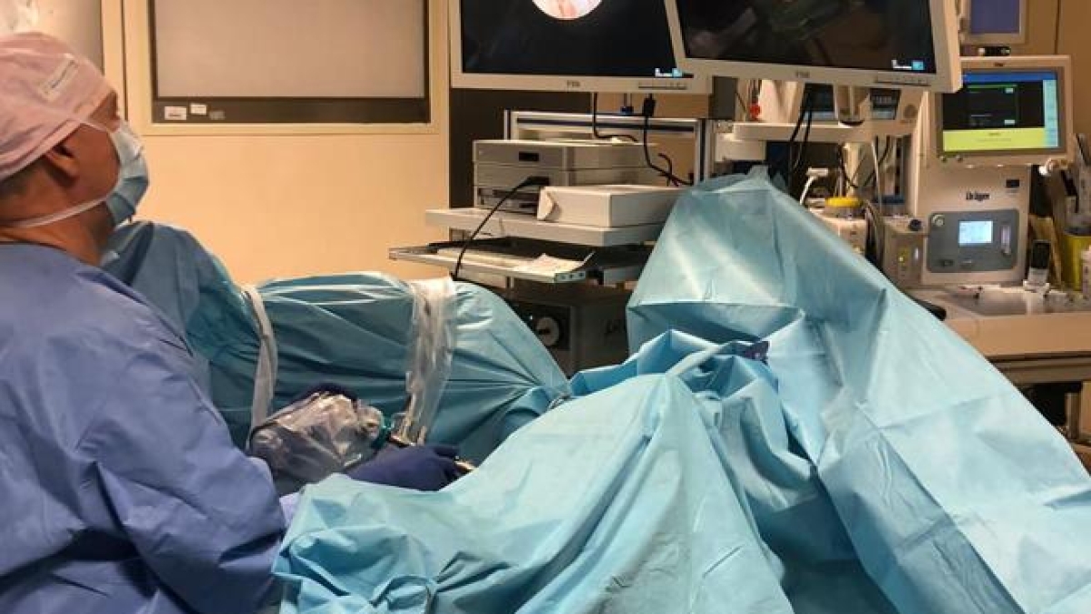 Svolta nella cura del tumore alla prostata, a Chivasso intervento con il robot: più precisione, mininvasività e recupero rapido