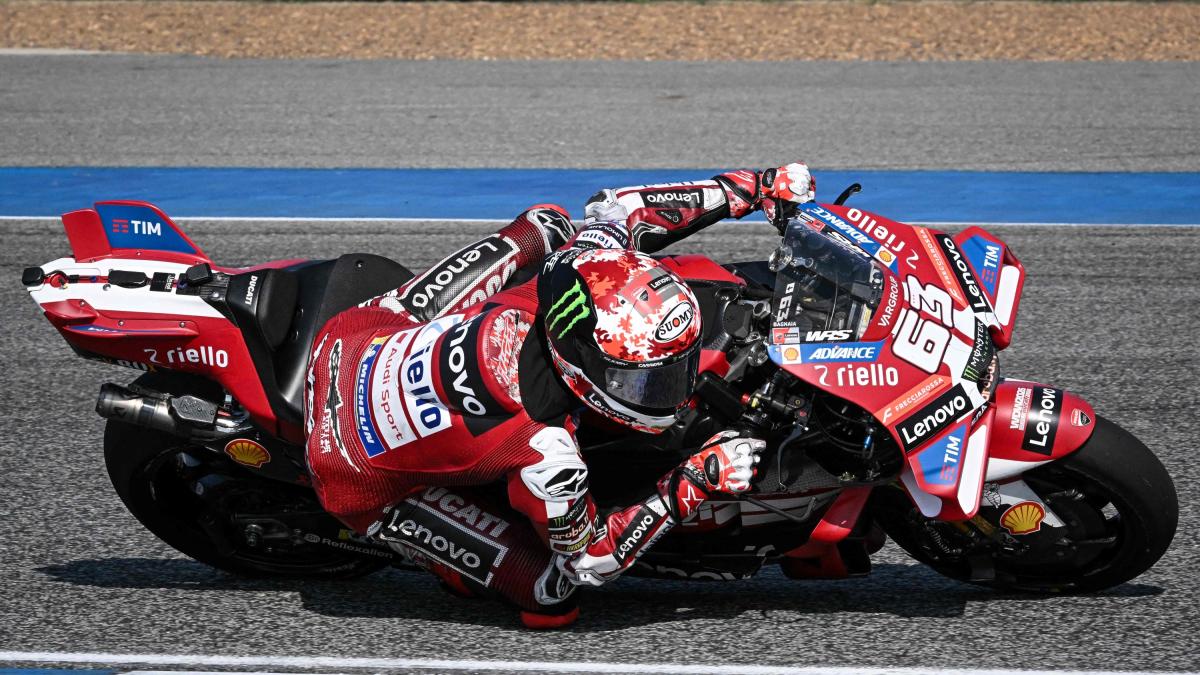 MotoGp, Ducati e Aprilia davanti a tutti. Bagnaia e le scelte dei big per il 2027