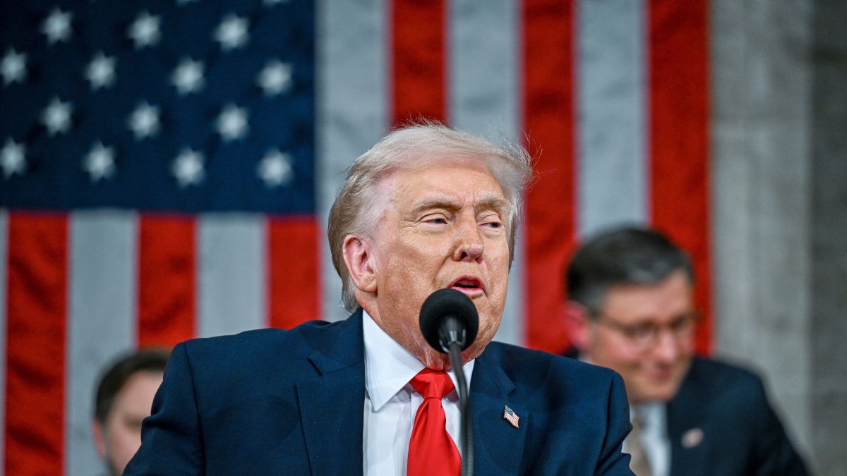 La tenaglia sull'economia, i democratici «pazzi» (e un'arma di riserva): nel discorso di Trump la sua strategia per evitare il tracollo alle elezioni