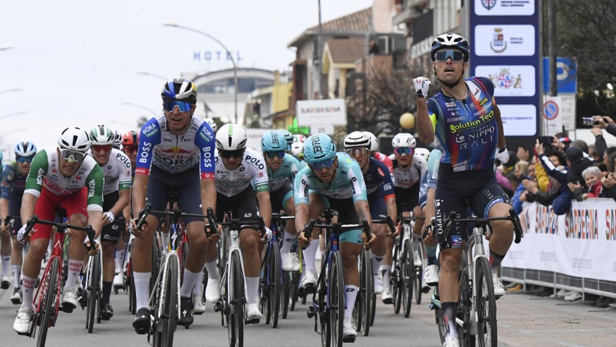 Giro di Sardegna, terza tappa: a Tortolì Dusan Rajovic beffa Donati