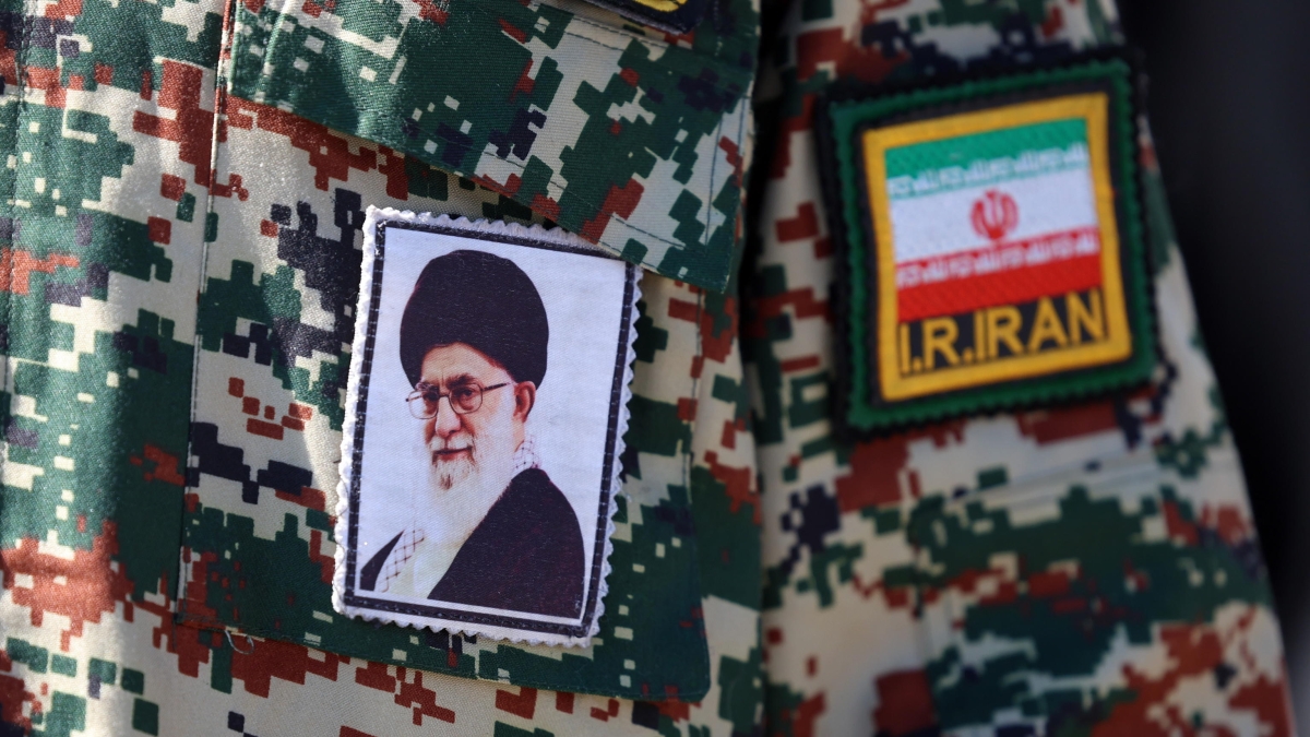 Iran, le ultime notizie in diretta | Israele attacca l'Iran: «Un'azione preventiva». Trump, «Teheran non deve arricchire l'uranio, insoddisfatto dai colloqui»: l'uso della forza militare è ancora un'opzione