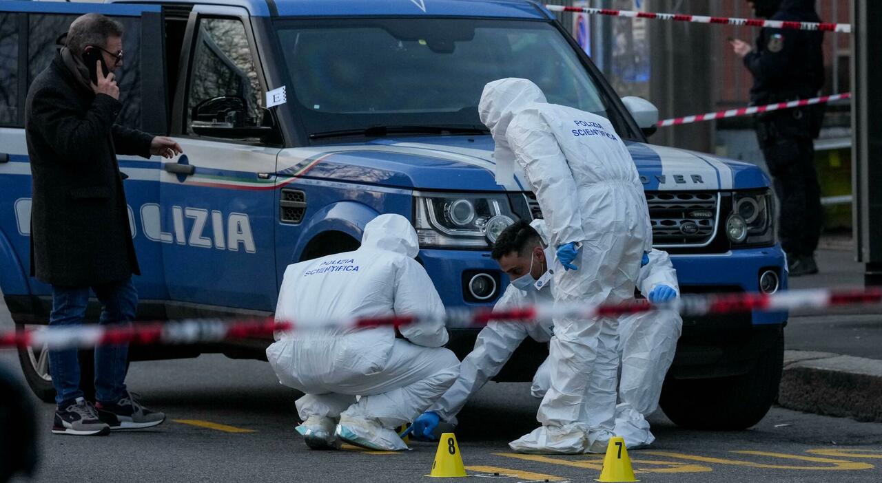 Rogoredo, indagati per la sparatoria quattro poliziotti. Lesioni colpose ma «uso legittimo di armi»