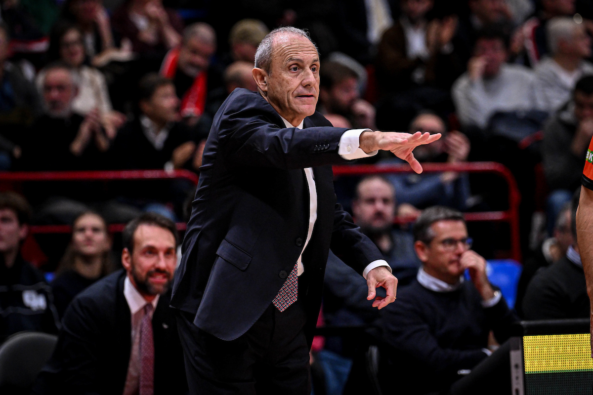 Ettore Messina torna sulle dimissioni da allenatore dell'Olimpia: "Il rumore non lo puoi nascondere"
