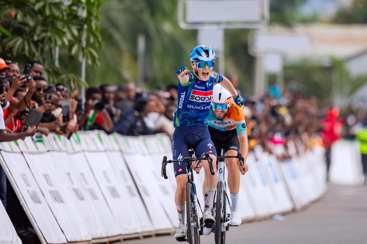 Tour du Rwanda 2026, fuga vincente: Mathijs De Clercq si prende la tappa, Moritz Kretschy la maglia