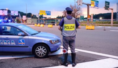 poliziotto apre il fuoco e ferisce un bandito