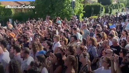 Laura Pausini riceverà il Tapiro d’oro da Striscia la Notizia