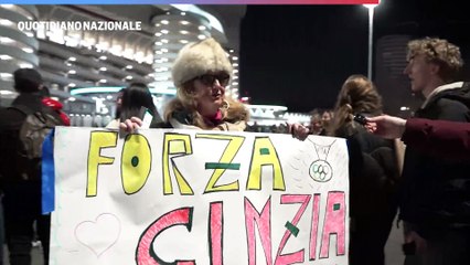 Olimpiadi, le voci del popolo da San Siro: “Doveroso esserci. È un evento irripetibile per noi e per l’Italia intera”