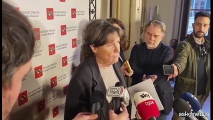 Il Giorno del Ricordo e le polemiche. Duello in consiglio regionale. Bocchino: “Io censurato” (ma poi c’è la stretta di mano)