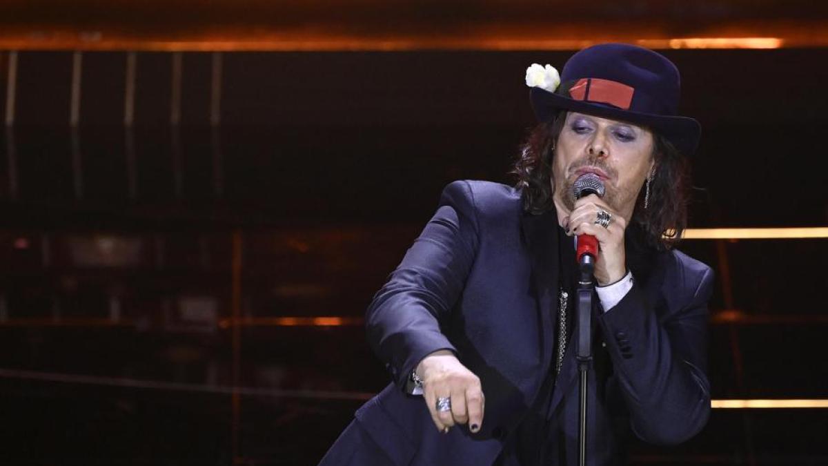 Milano, dopo Rosalia anche Gianluca Grignani annulla il suo concerto: «Non sto bene». Rimborsi per la data all'Alcatraz