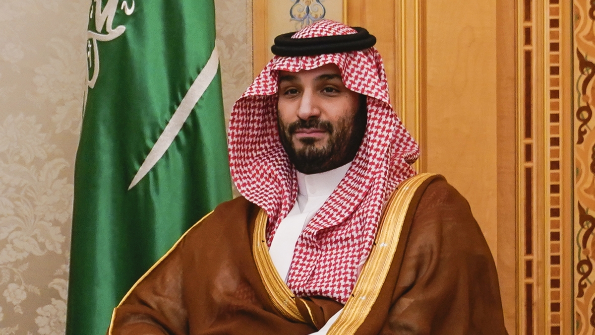 Il doppio gioco del principe saudita Mohammed bin Salman nell'attacco all'Iran: «Le telefonate per convincere Trump, mentre in pubblico diceva l'opposto»