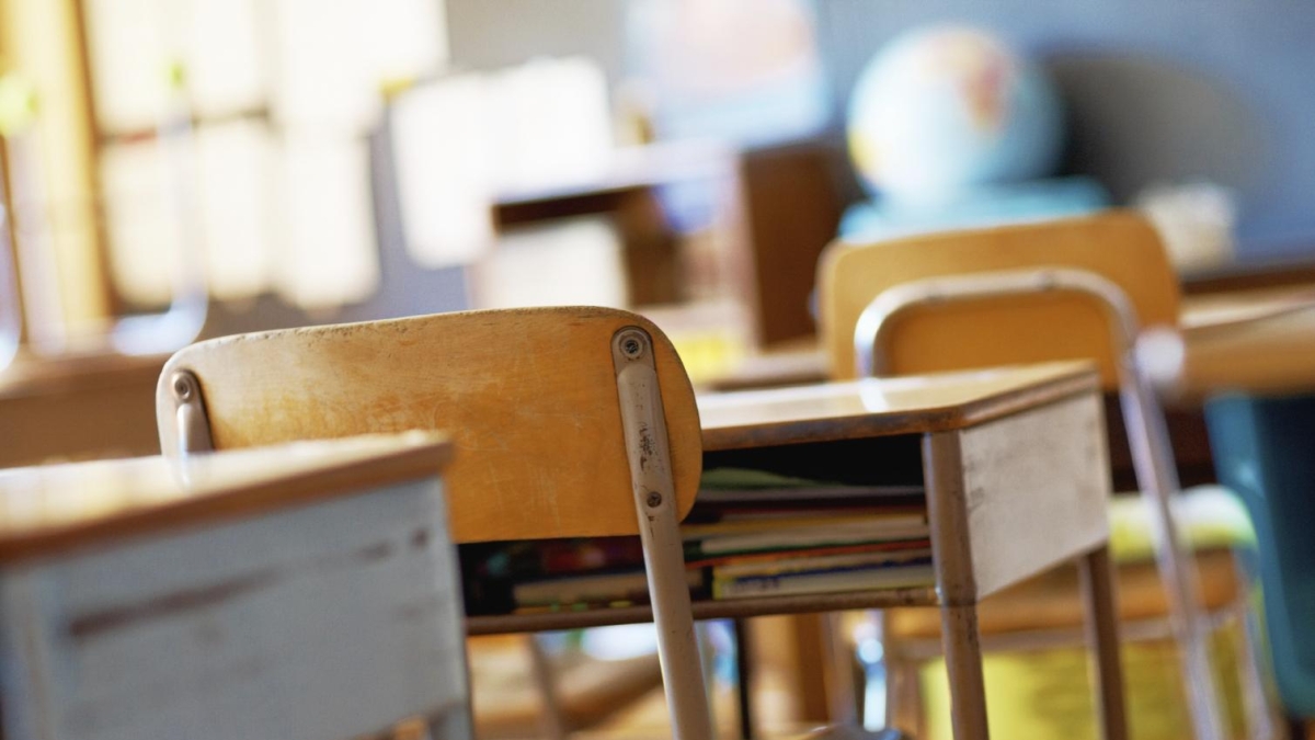 Firenze, la gita svela la relazione con una studentessa di 16 anni: professore sospeso da scuola