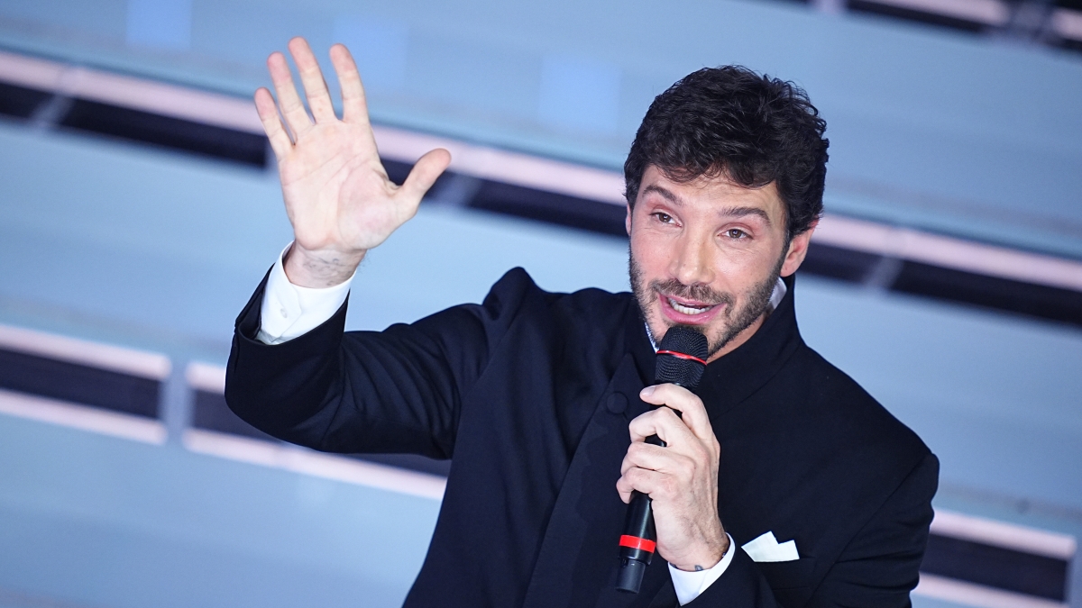 De Martino, il conduttore più giovane di Sanremo da Fazio (27 anni fa)
