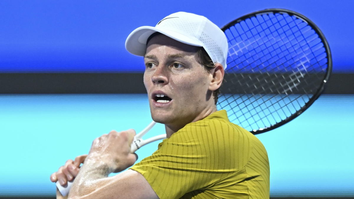 Quando torna Jannik Sinner: i primi allenamenti a Indian Wells tra i sorrisi e il tweener di Bergs, stanotte il sorteggio