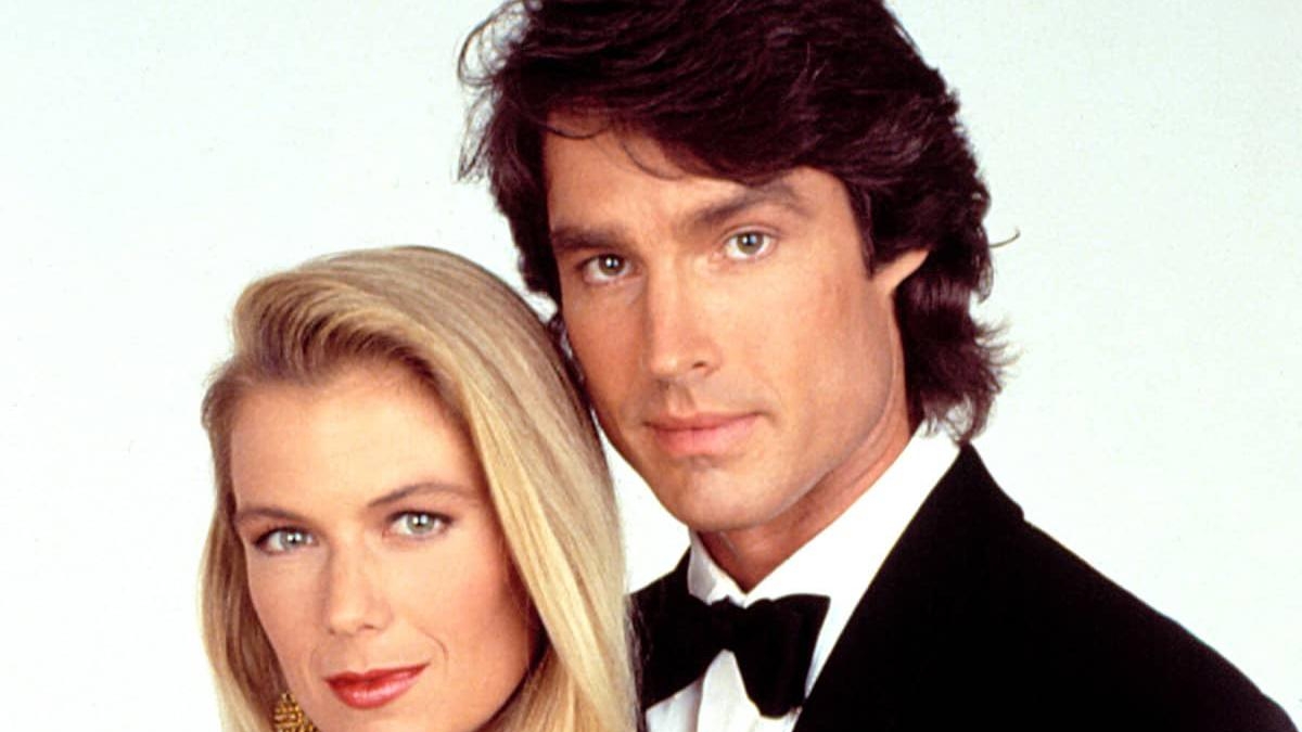 Ronn Moss compie 74 anni: come ottenne il ruolo di Ridge in «Beautiful», gli inizi come bassista, chi è la moglie ex modella e playmate, 10 segreti