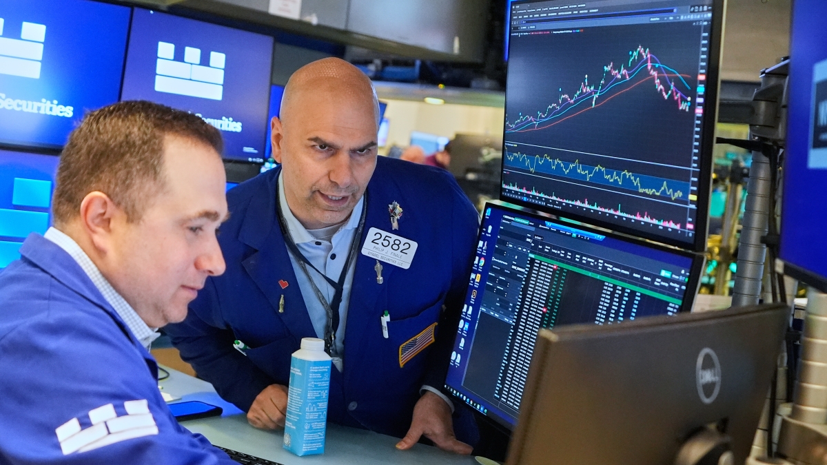 Borse, prezzo gas e petrolio oggi | L'Asia a picco: Seul precipita a -12%. Europa contrastata, Milano in leggero rialzo. Crollano i chip, sale ancora il gas - Corriere della Sera