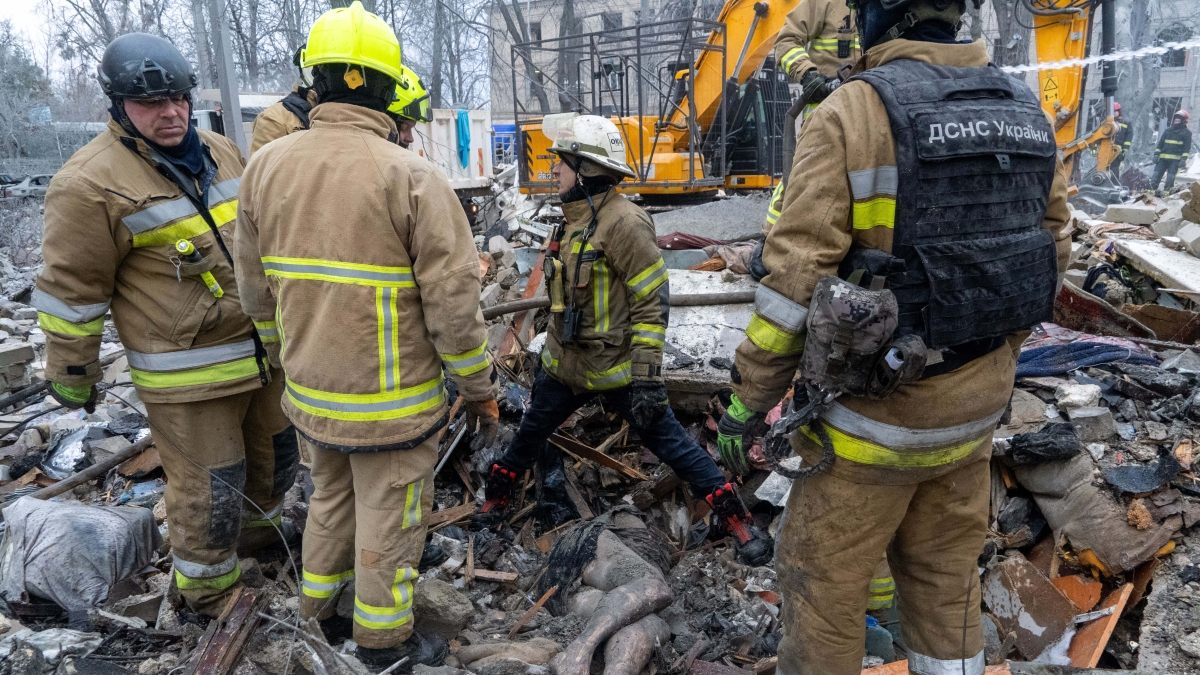 Ucraina - Russia, le notizie sulla guerra in diretta | Kiev: «No ai russi alla Biennale di Venezia». Zelensky conferma invio di droni intercettori e specialisti per difendere basi Usa - Corriere della Sera