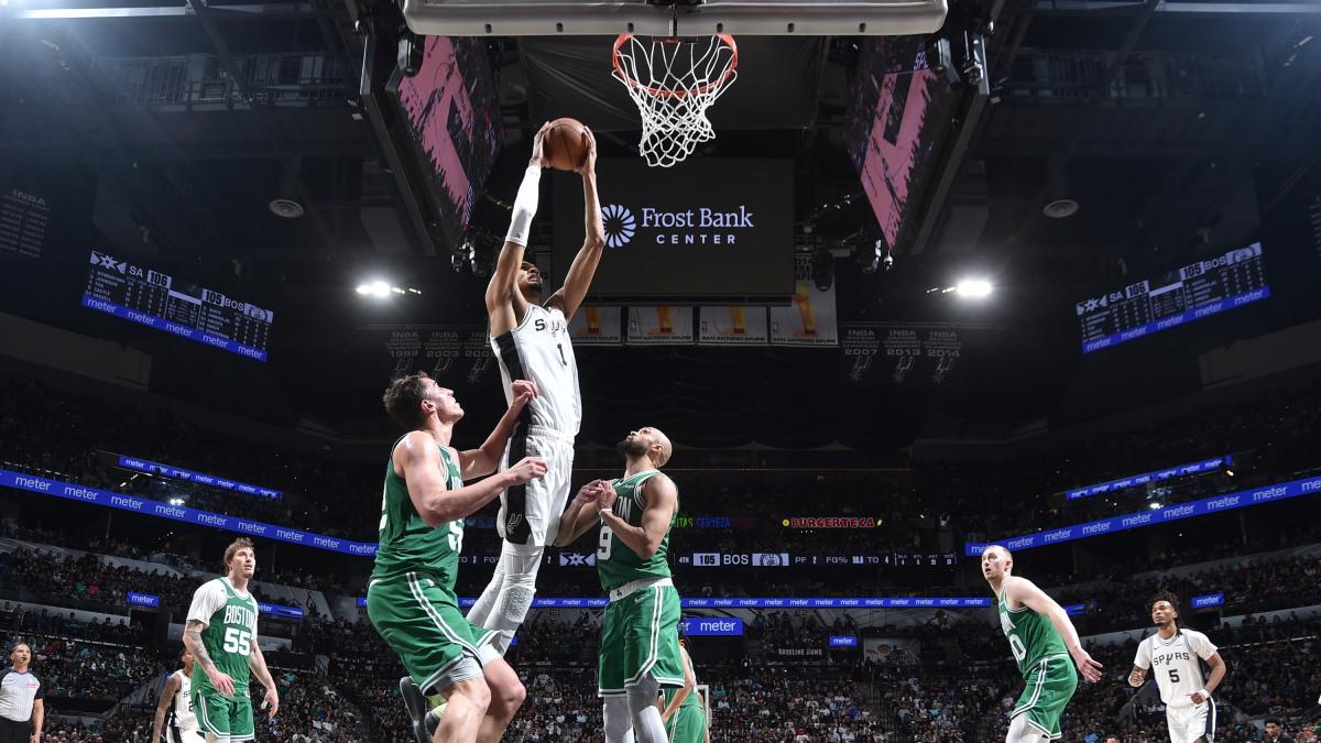 Nella notte di Adebayo c'è anche lo show di Wemby: 8 triple, 39 punti e gli Spurs fermano i Celtics - La Gazzetta dello Sport