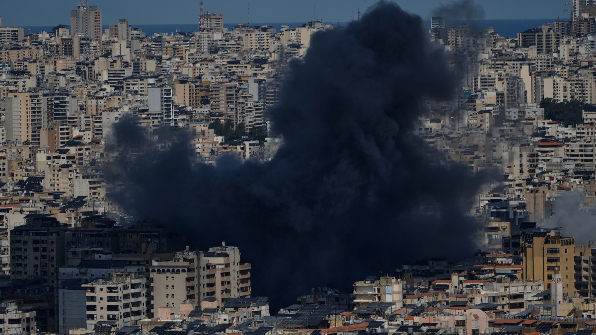 Guerra in Iran, le ultime notizie in diretta | Israele: «Teheran ci lancia missili, stop ai luoghi culto a Gerusalemme». E posta un video, ma è di fine febbraio. Macron, soldato ucciso a Erbil: attacco inaccettabile