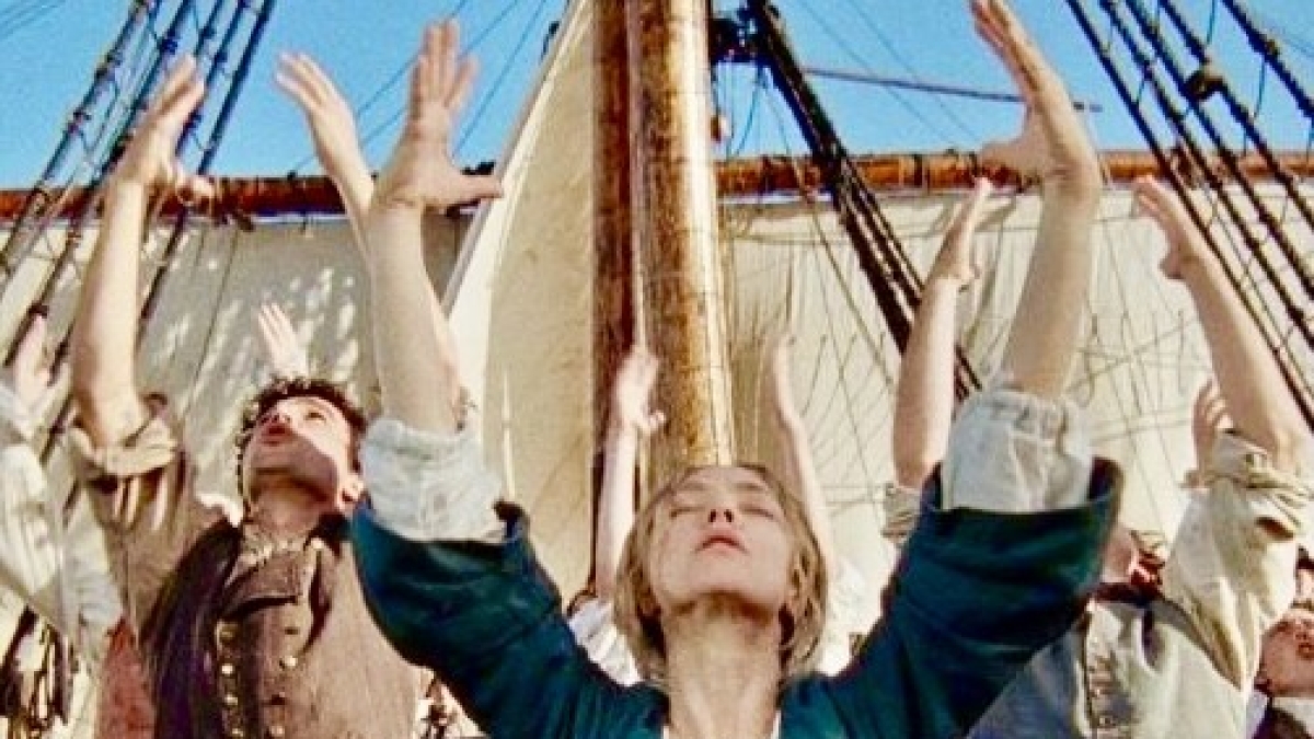 Amanda Seyfried sacerdotessa, il bene comune di Papaleo, la coppia De Luigi-Raffaele e altri 7 film al cinema o in digitale