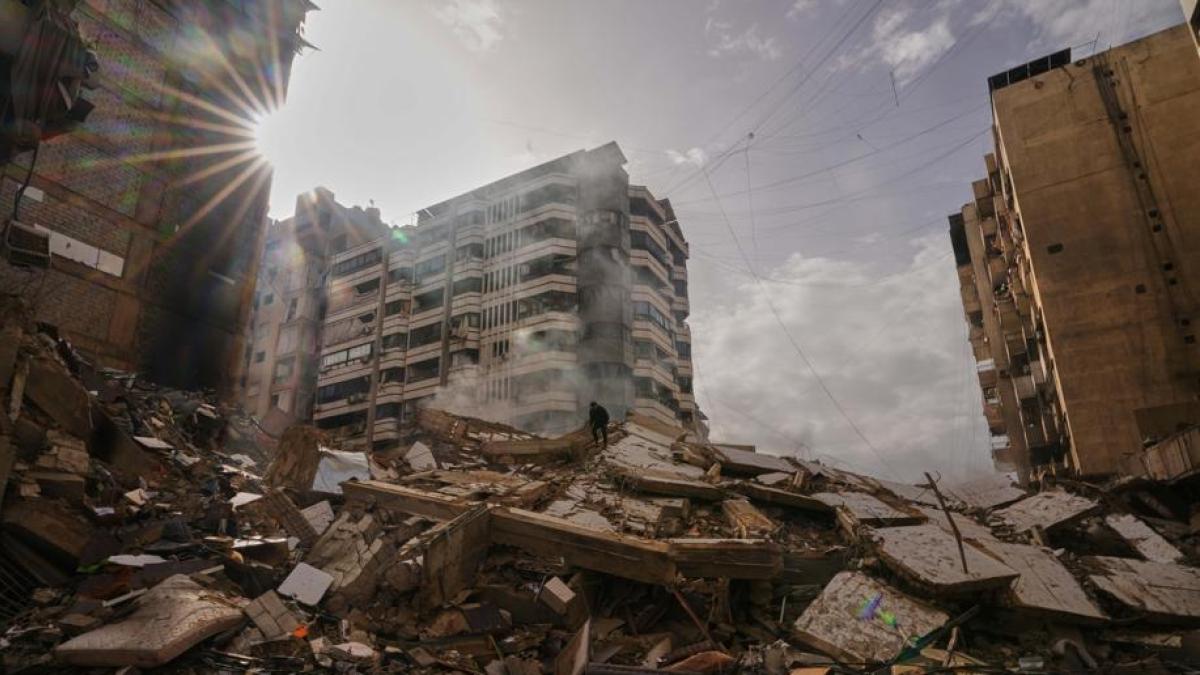 Guerra in Iran, le ultime notizie in diretta | Trump: «Altri Paesi inviino navi per sicurezza Stretto di Hormuz». Forti esplosioni udite a Manama, in Bahrein. F1, annullati Gp in Bahrein e in Arabia Saudita