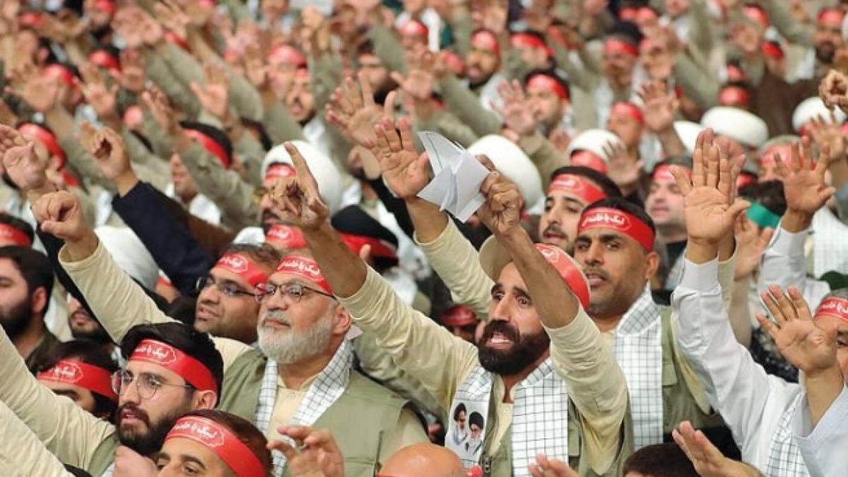 Chi sono i pasdaran iraniani: i quattro ruoli, la Divisione Qods, la costola Basij e il nuovo capo