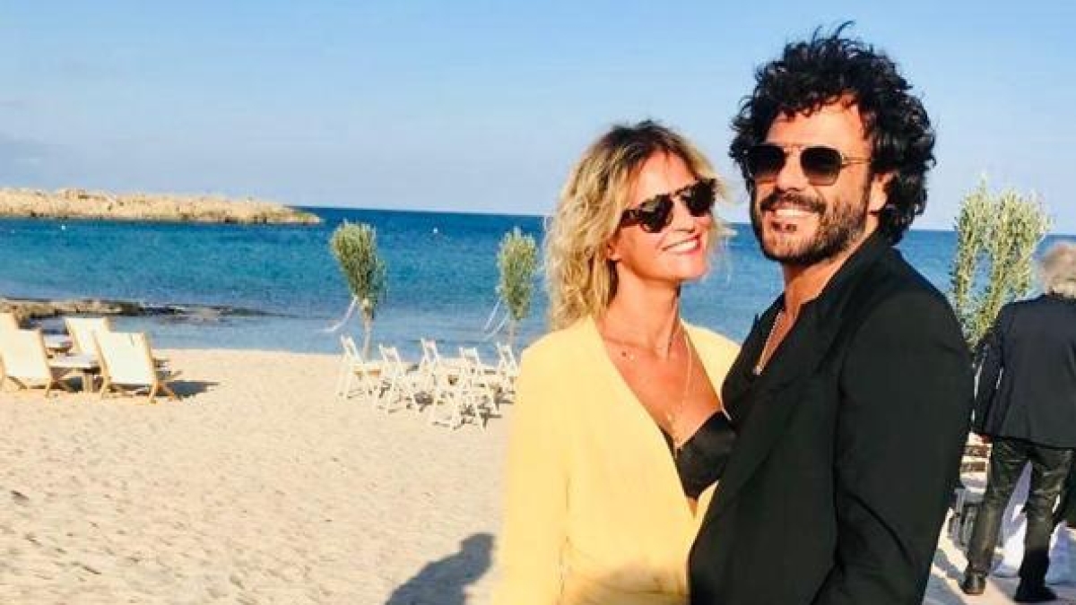 Francesco Renga: «I fotografi sotto casa erano una sofferenza, sono stati tra le ragioni per cui con Ambra non è andata avanti: ora tengo nascosta la relazione con Diana»