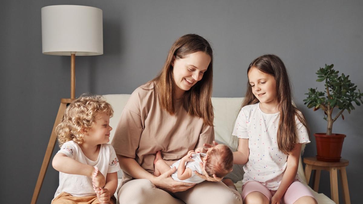 Il numero di figli condiziona la durata della vita materna, studio su Nature