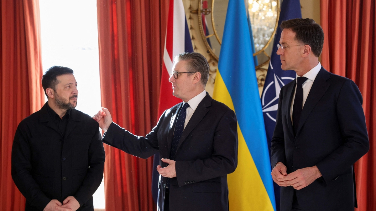 Ucraina - Russia, le notizie sulla guerra in diretta | Zelensky a Londra da Starmer: «L'oleodotto Druzhba sarà riparato in un mese e mezzo». Il premier britannico: «L'attenzione resti sul conflitto con Mosca»