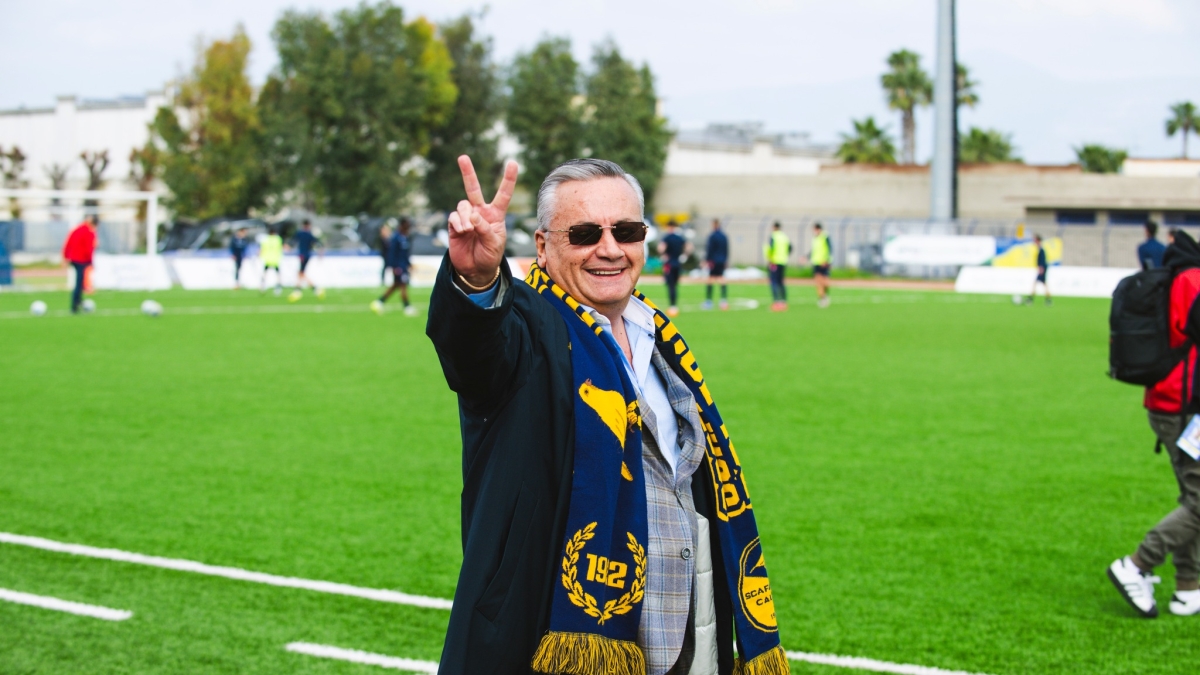 Chi è Felice Romano, il presidente della Scafatese dei record: unica imbattuta in Italia e già promossa in C. E' socio di Campbell's (celebrata dai quadri di Warhol)
