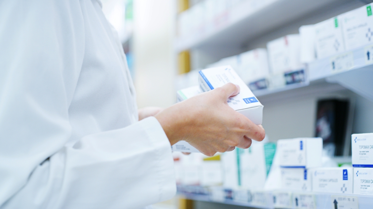 Dolore cronico e crisi acute per i malati di cancro (e non solo): quali farmaci oppiacei servono e come si sceglie la terapia