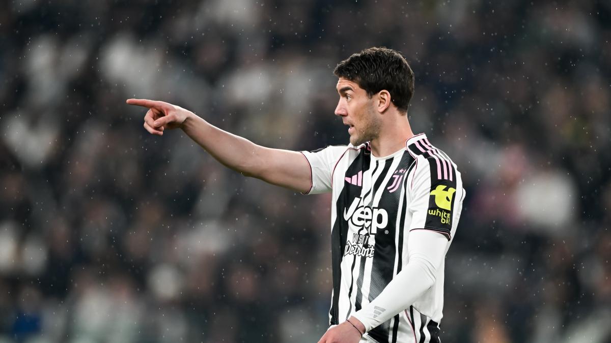 Juve, il rinnovo di Vlahovic: le cifre, il padre arriva a Torino