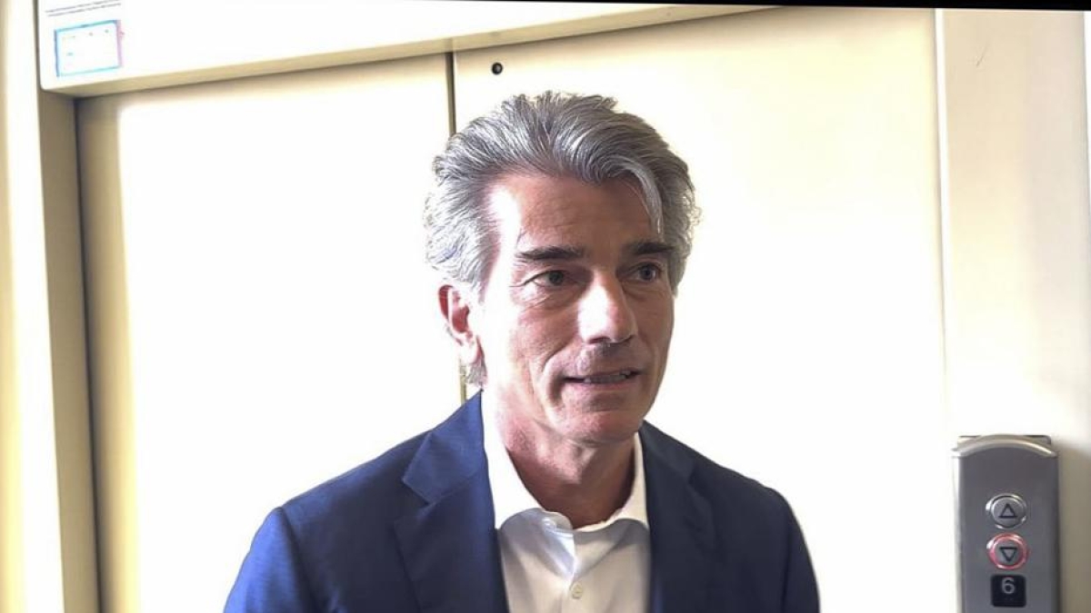 Dimitri Kunz, il compagno di Santanchè: «La Daniela ha fatto bene a dimettersi. Sta tornando qui da me a Marina di Pietrasanta, le ho comprato le rose rosse»
