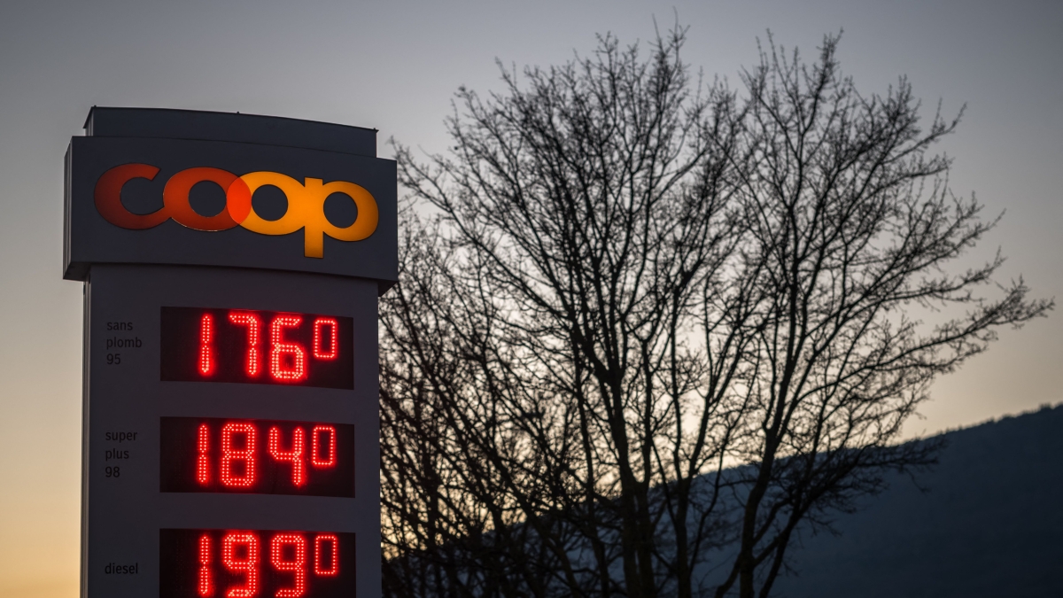 Borse in diretta, prezzo petrolio 26 marzo | Europa debole, il Brent torna sopra i 105 dollari al barile. Trump: pensavo a conseguenze peggiori