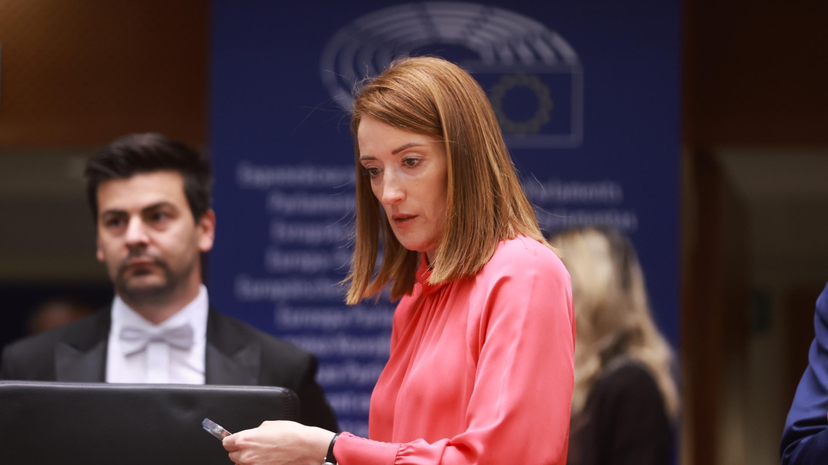 Sì alla direttiva Ue anticorruzione, ma in Italia è lite sull'abuso d'ufficio. «Batosta per Nordio». «No, totale falsità»
