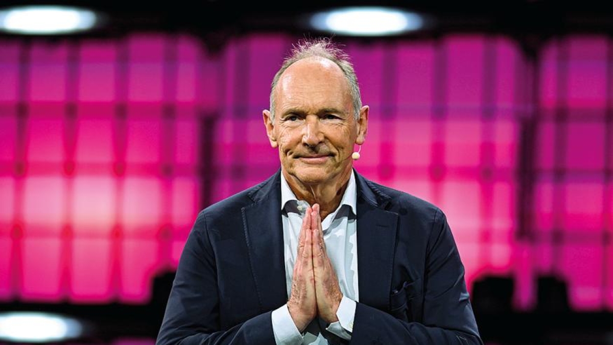 Tim Berners-Lee, il padre del WWW: «Il web può essere salvato. Le nazioni devono unirsi per regolamentare l'AI»