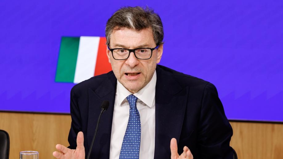 Deficit, la richiesta di Giorgetti per le «circostanze eccezionali»: derogare alle regole come per il Covid