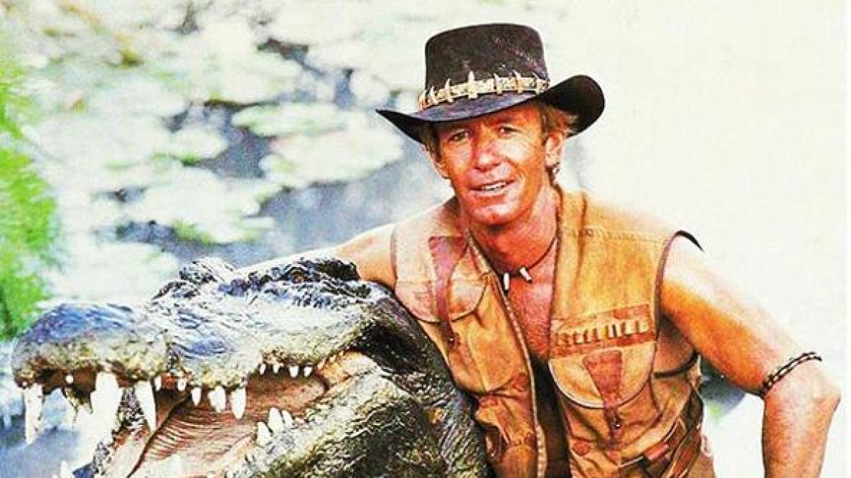 «Mr. Crocodile Dundee» compie 40 anni: l'idea per il personaggio, Michael Hutchence degli INXS fu tra i finanziatori, 7 segreti