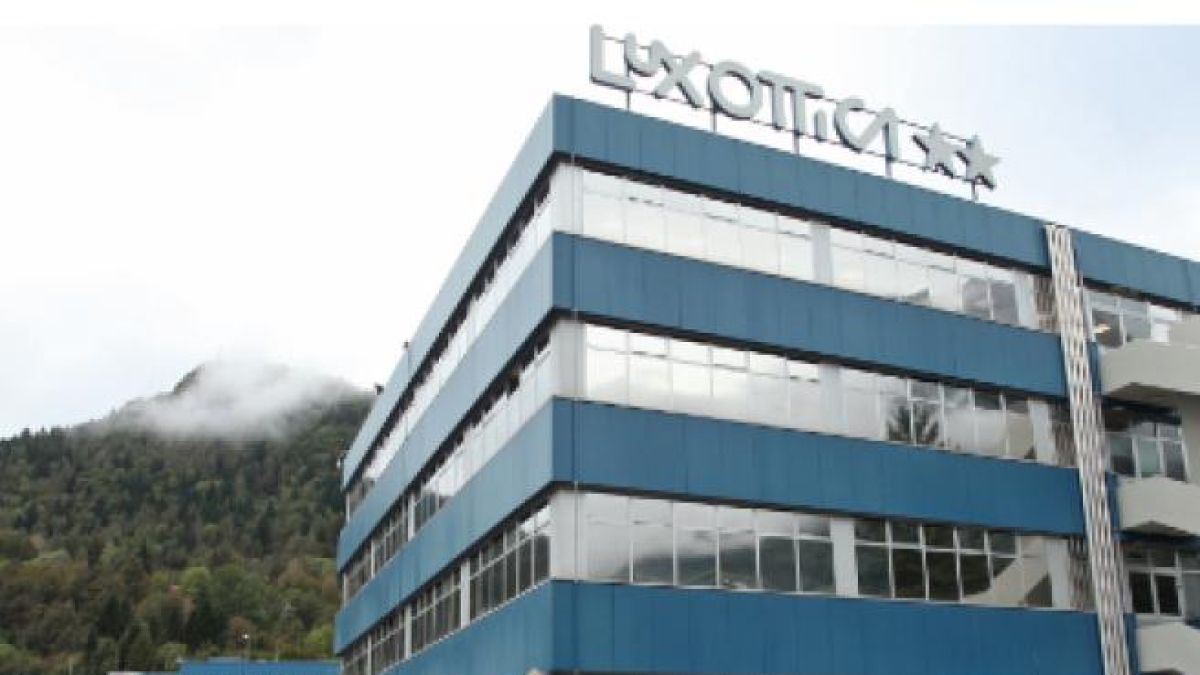 Luxottica, premio di risultato di oltre 4mila euro per i 13 mila dipendenti in Italia