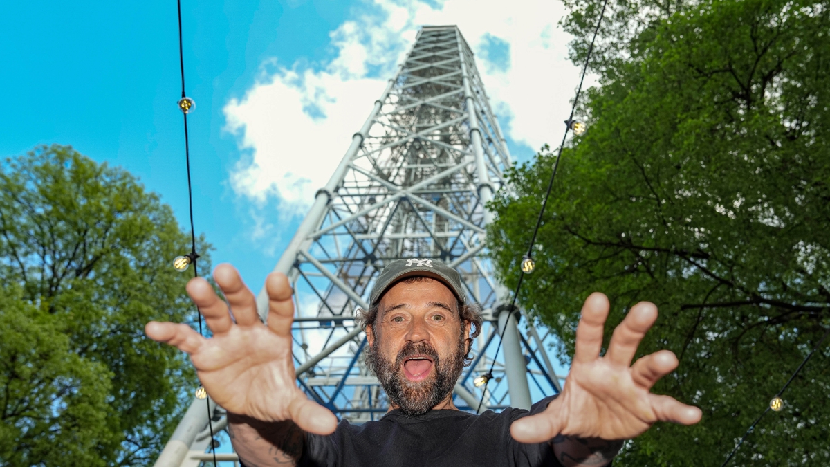Fabio Volo: «Kong sulla Torre Branca? Non facevo un programma tv da 13 anni per stare con i miei figli. E non ho mai avuto bisogno della baby sitter»