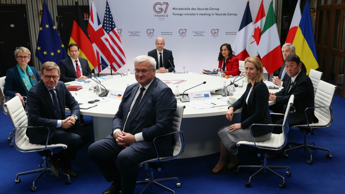 Guerra Ucraina-Russia, le notizie in diretta | Tusk: «Mosca pronta a nuove aggressioni». Via libera finale al prestito Ue da 90 miliardi a Kiev. Von der Leyen: «Prima tranche del prestito in questo trimestre» - Corriere della Sera