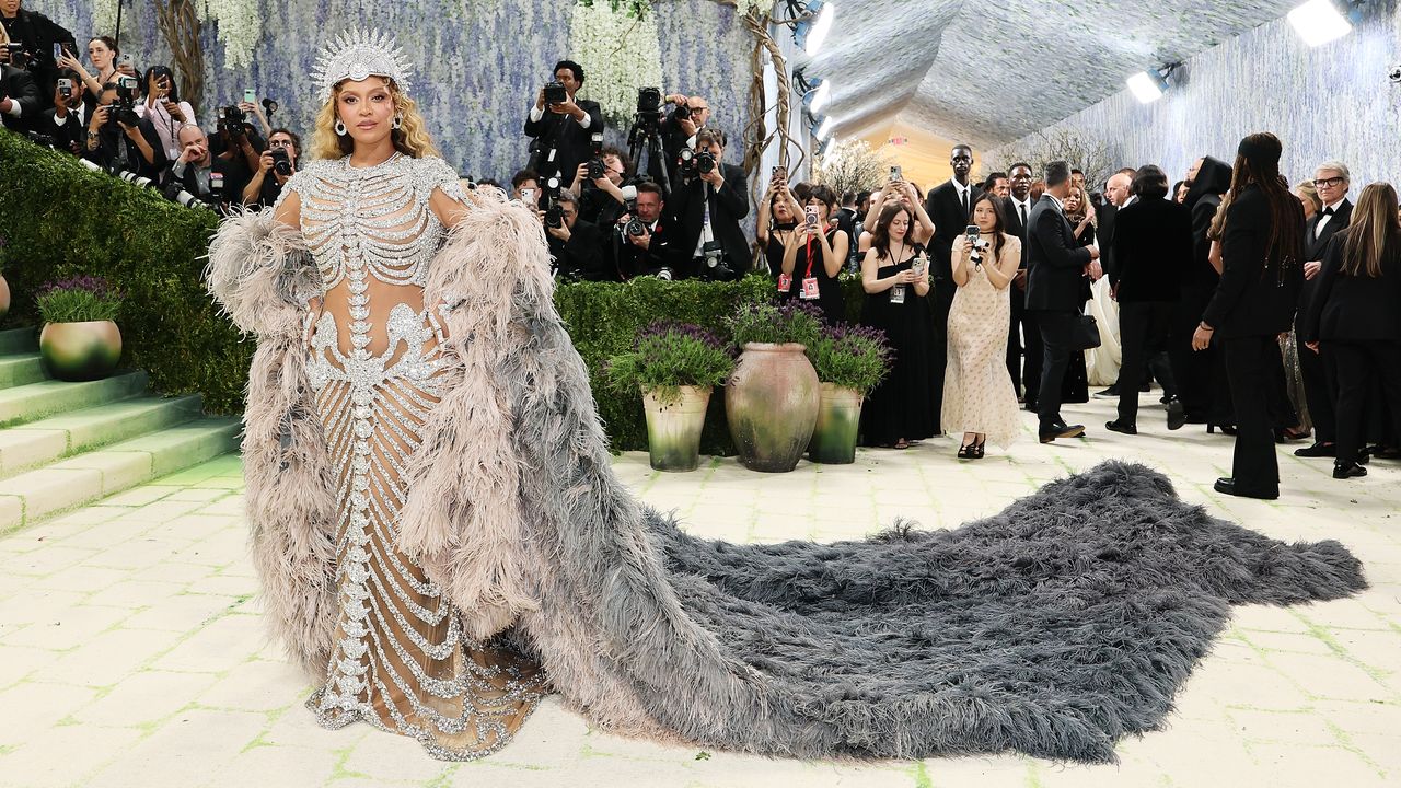 Il Met Gala 2026 è un capolavoro: tutti i look delle star sul tappeto rosso