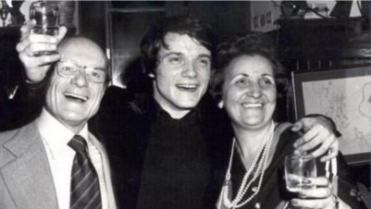 Massimo Ranieri ha 75 anni: si faceva chiamare Gianni Rock, la figlia Cristiana presentata in tv dopo averla riconosciuta quando ne aveva 24