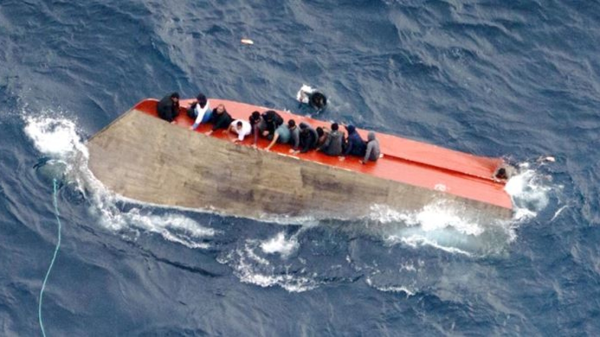 Lampedusa, neonata morta per ipotermia: aveva poche settimane e veniva dalla Costa d'Avorio con la madre