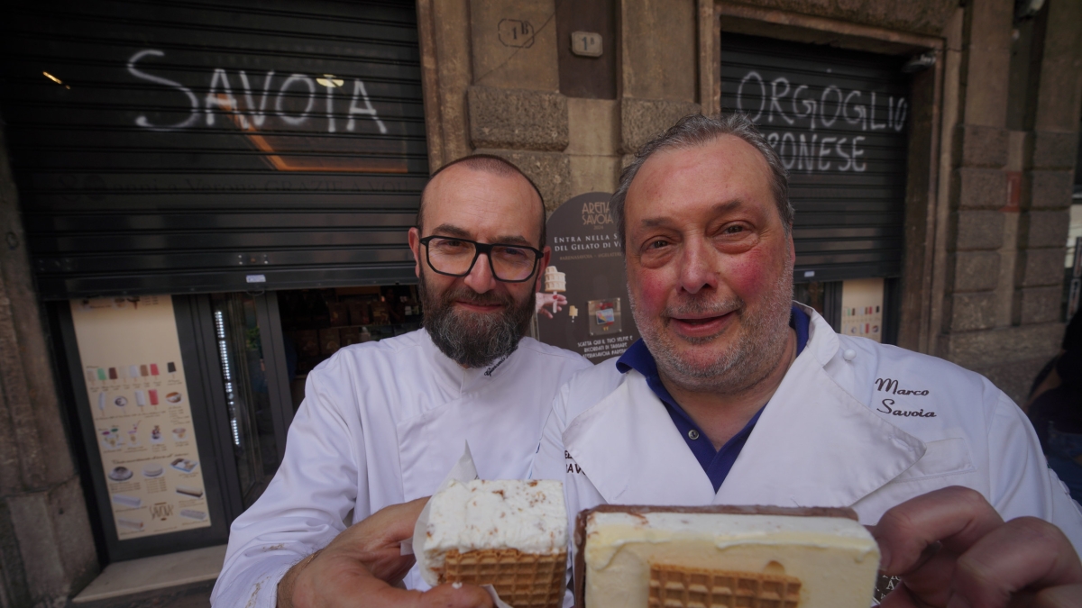 La Gelateria Savoia di Verona passa di mano dopo 87 anni: Renato Zero e le mance da 20 euro, i cantanti de Il Volo che servivano e la proposta di Julia Roberts