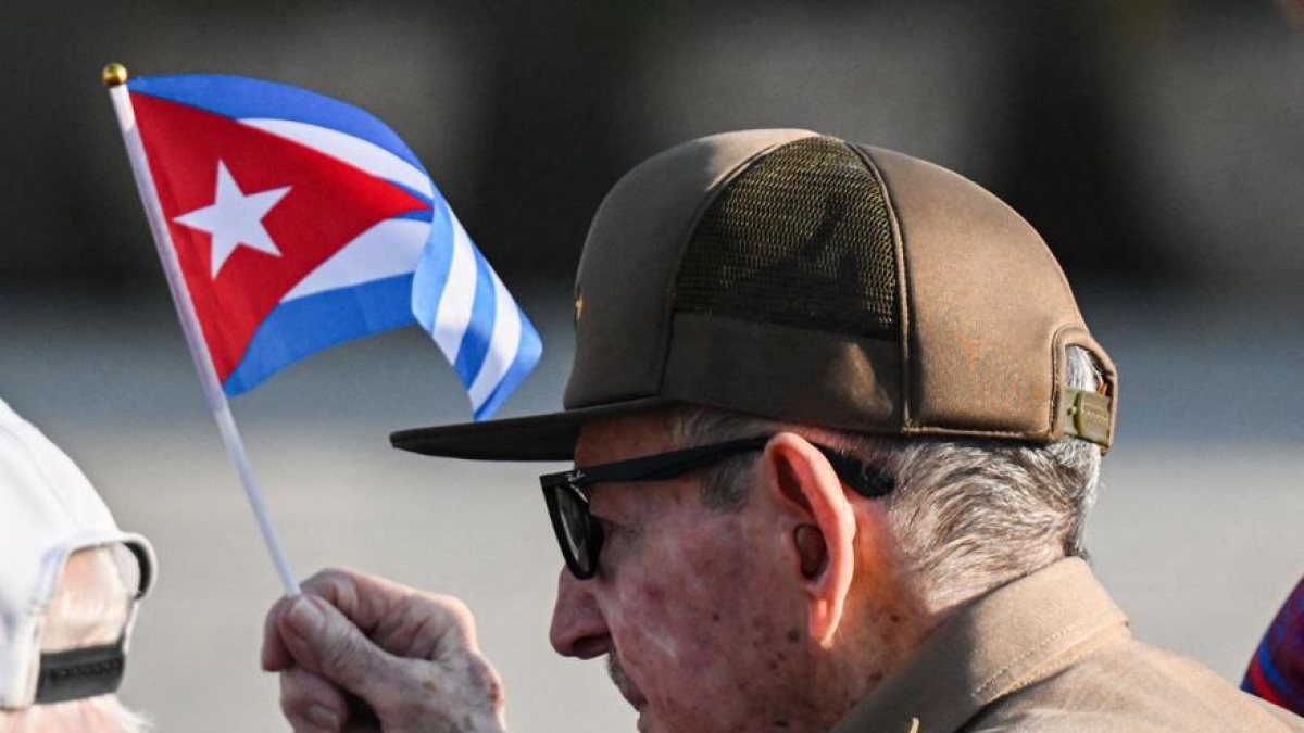 Trump minaccia Cuba: «Prenderò l'isola quasi immediatamente». All'Avana riappare Raul Castro, mentre a trattare con gli Usa è il nipote