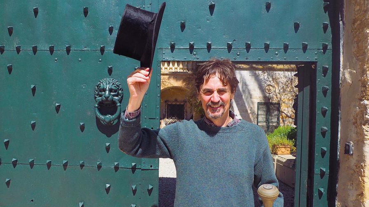 Edoardo Winspeare: «Ho un castello ma non ci abito, mi servono i soldi per restaurarlo. Mamma era la sartina di Dior, ho girato un film sulla sua storia»
