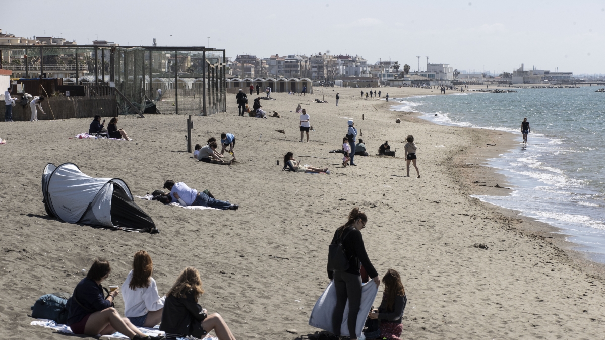 Ostia, nuove regole per spiagge e lidi: lungomuro addio. La Giunta approva il piano di utilizzo degli arenili