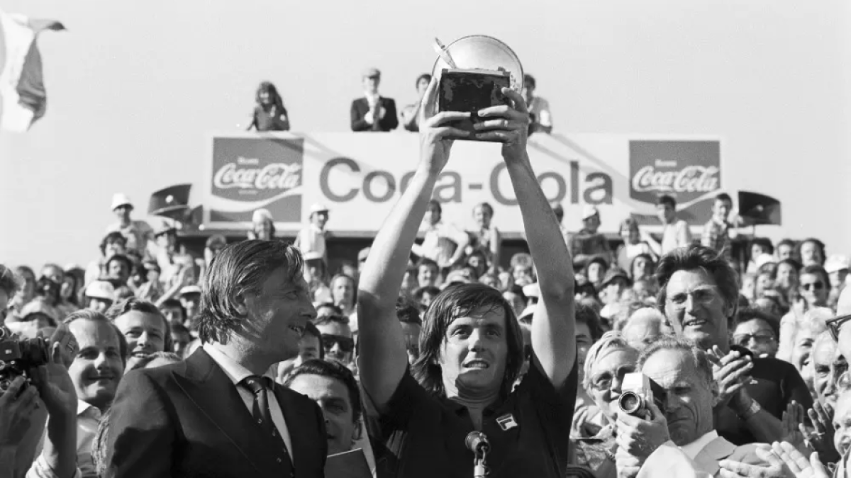 Il Roland Garros celebra Adriano Panatta: premierà il vincitore del 2026